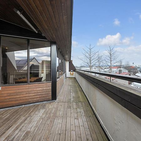 Penthouse Apt On The Shopping Street-Free Parking 레이캬비크 외부 사진