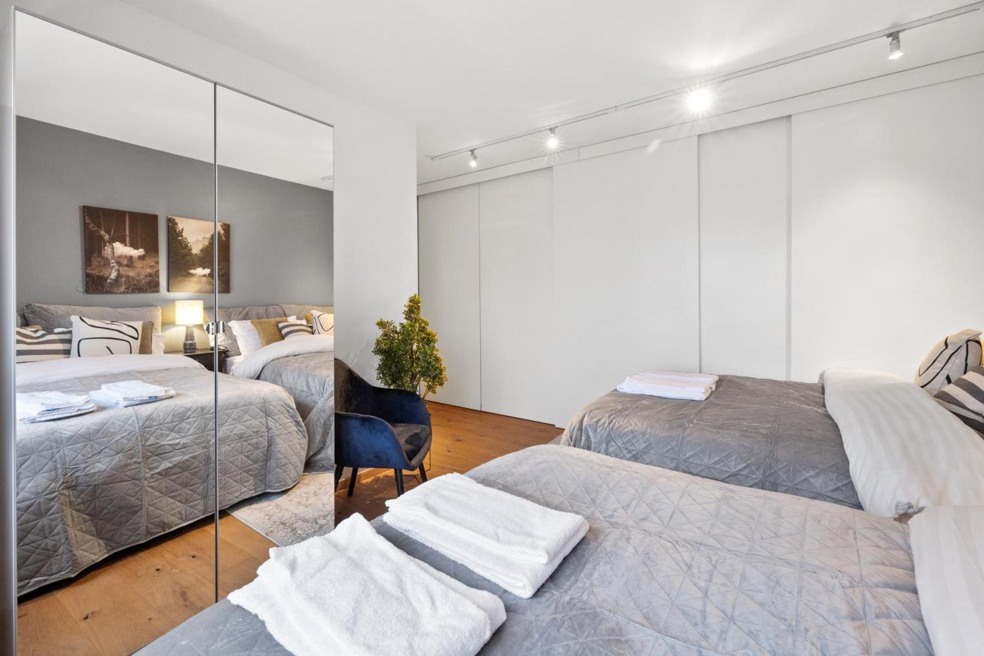 Penthouse Apt On The Shopping Street-Free Parking 레이캬비크 외부 사진