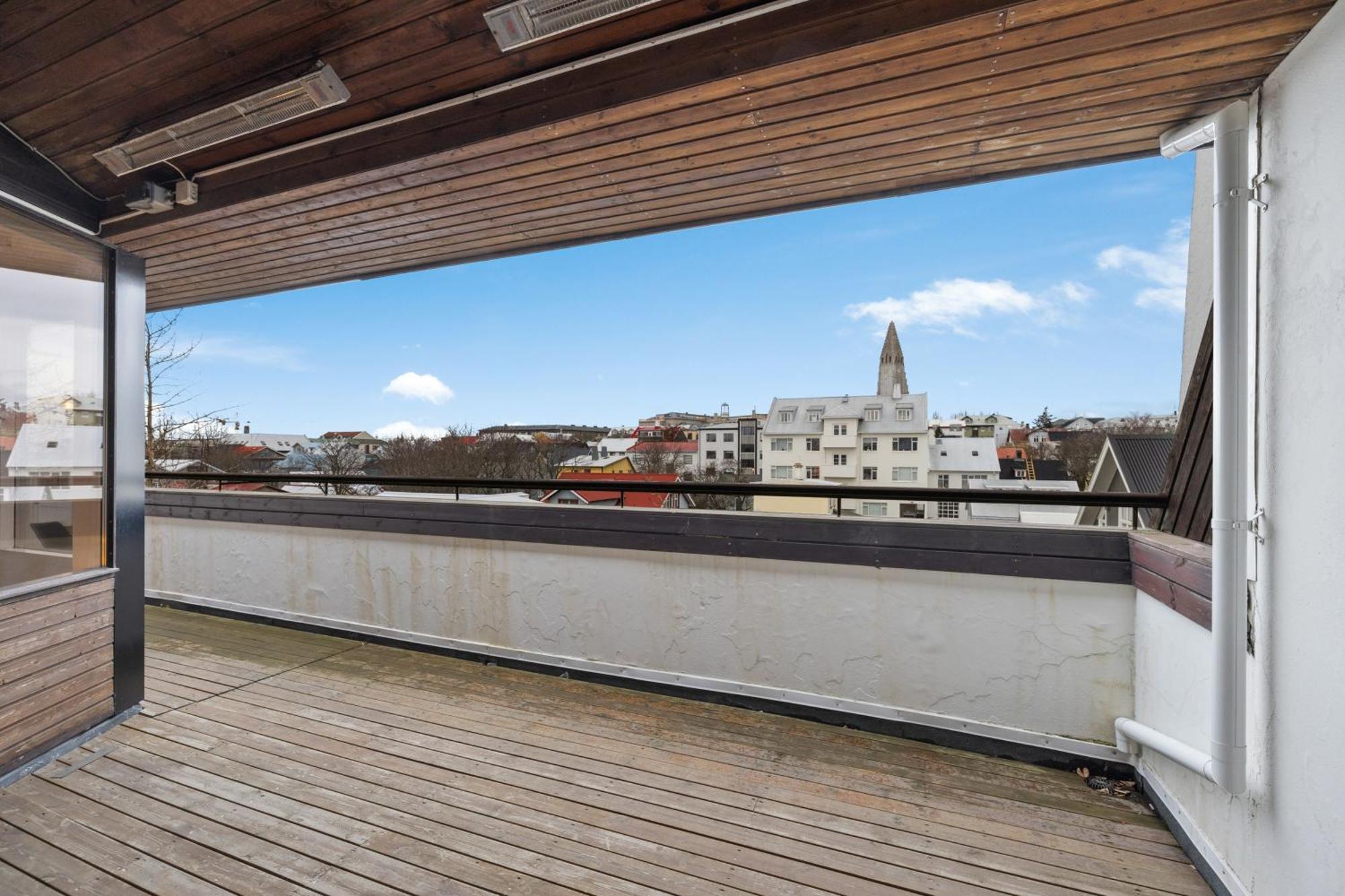 Penthouse Apt On The Shopping Street-Free Parking 레이캬비크 외부 사진